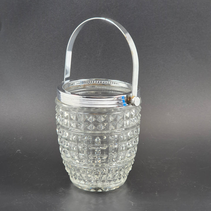 Retro ishink i pressat glas med metallhandtag