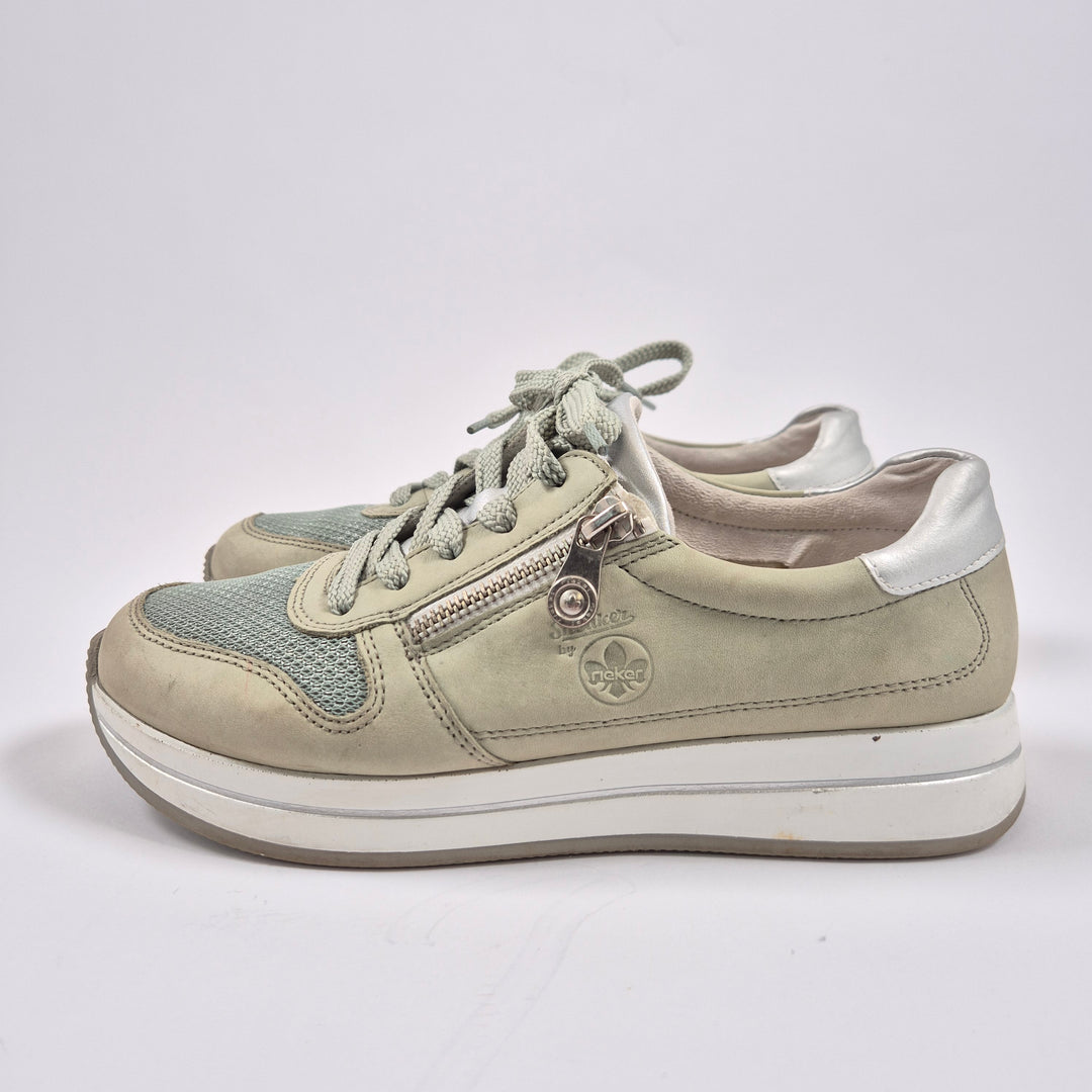 Ljusgröna Rieker sneakers snörning dragkedja 38