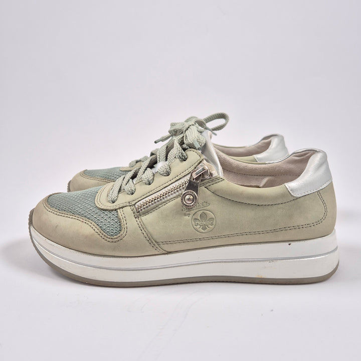 Ljusgröna Rieker sneakers snörning dragkedja 38