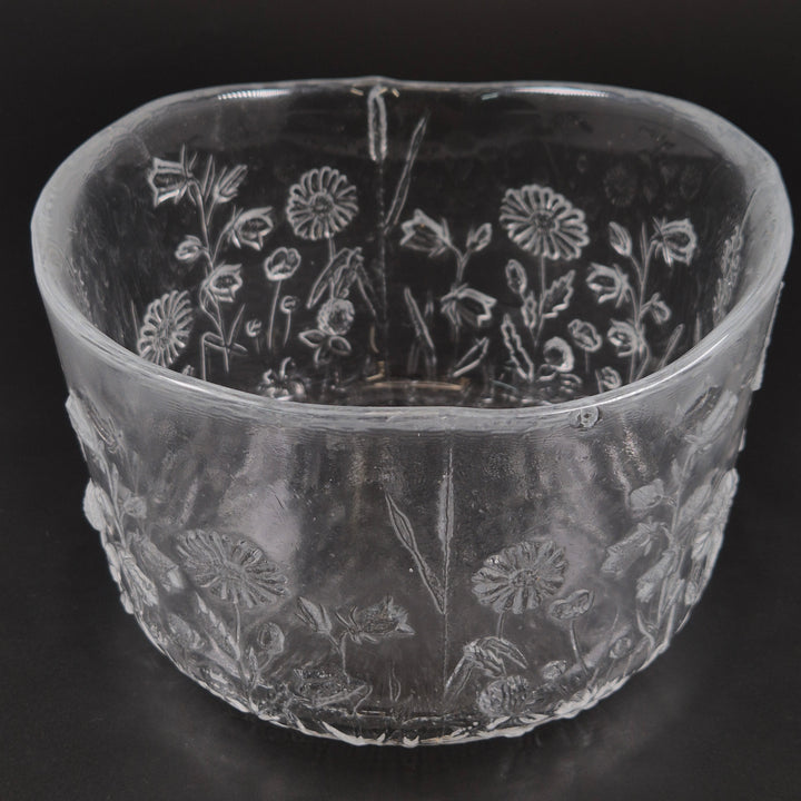 Retro glasskål med blommönster och vågig kant