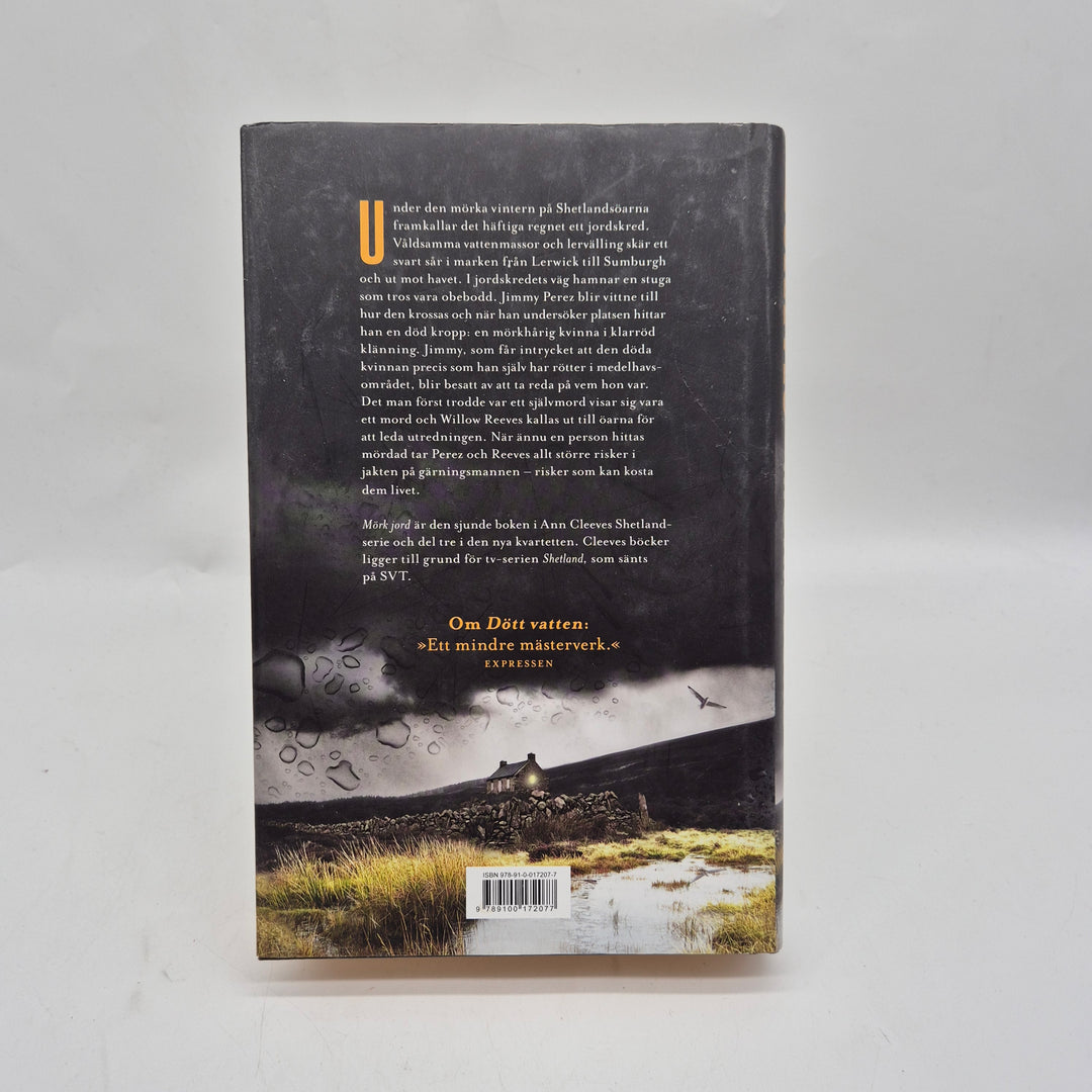 Mörk jord kriminalroman Ann Cleeves inbunden begagnad