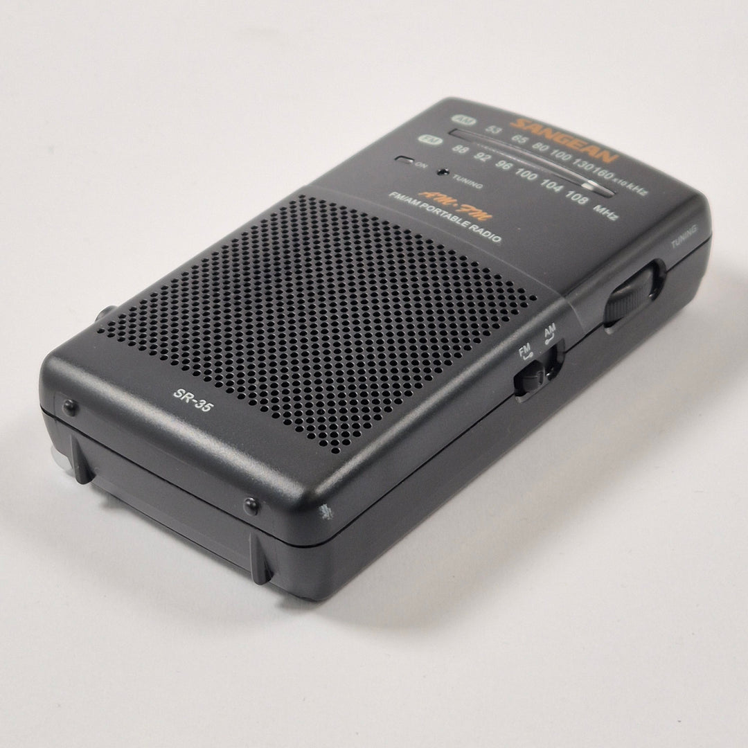 Sangean SR-35 klassisk portabel FM AM radio