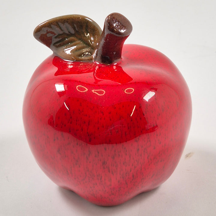 Rött keramikäpple Rolf Berg dekorationsfigur