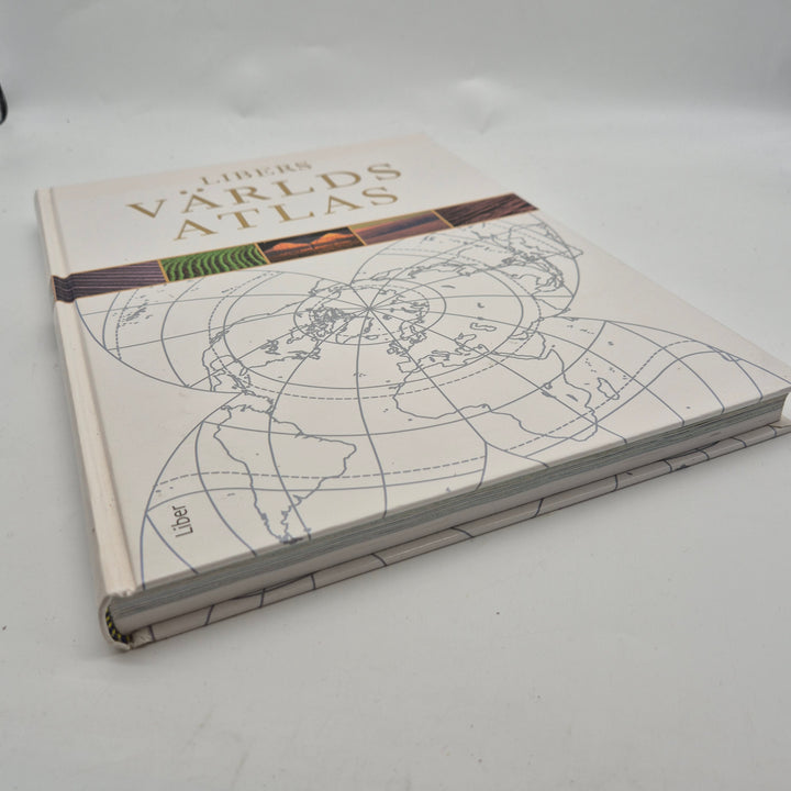 Libers klassiska världsatlas inbunden stor bok