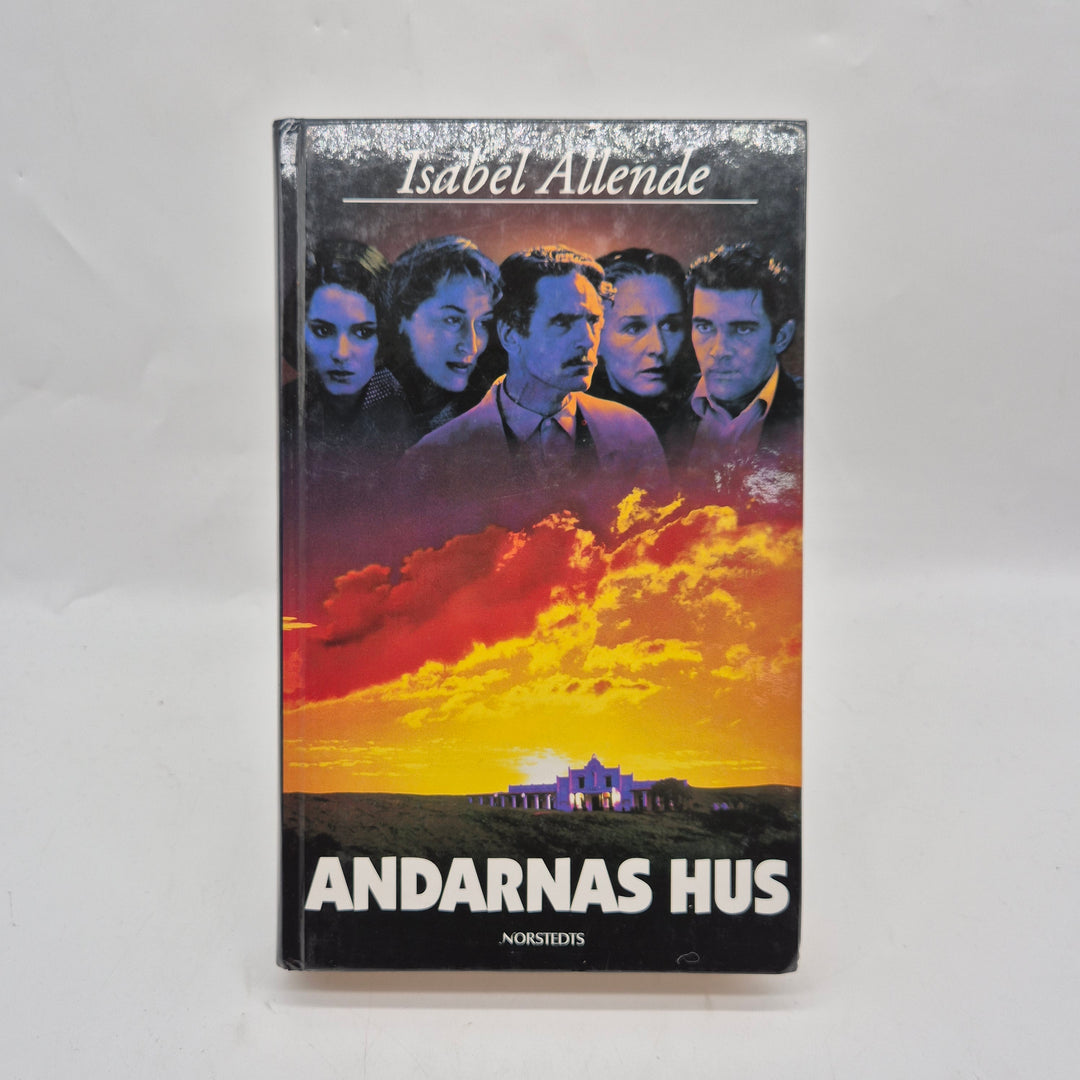 Andarnas hus inbunden roman Isabel Allende Norstedts
