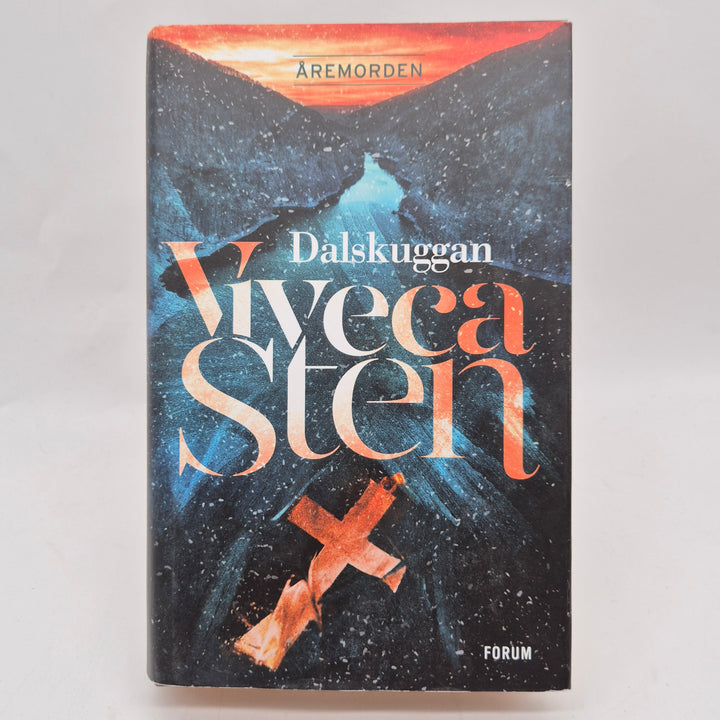 Dalskuggan kriminalroman inbunden Viveca Sten begagnad