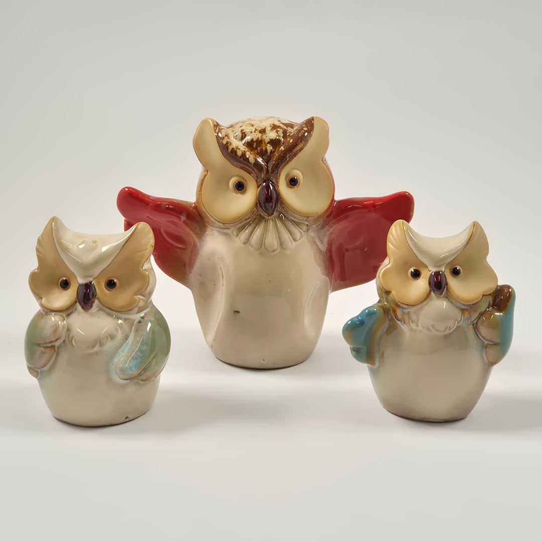 Retro keramiskt uggleset tre figurer
