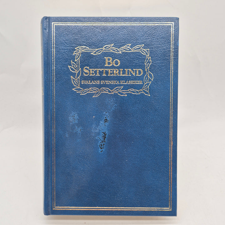 Elegant blå Bo Setterlind bok Svalans klassiker