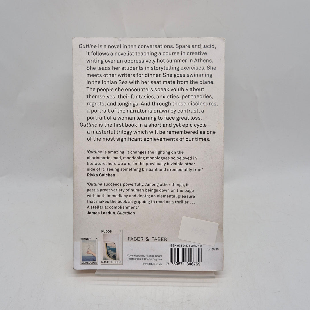 Outline av Rachel Cusk engelsk pocketbok