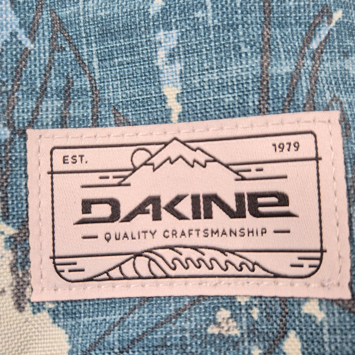 Dakine blåmönstrad ryggsäck med surfkänsla