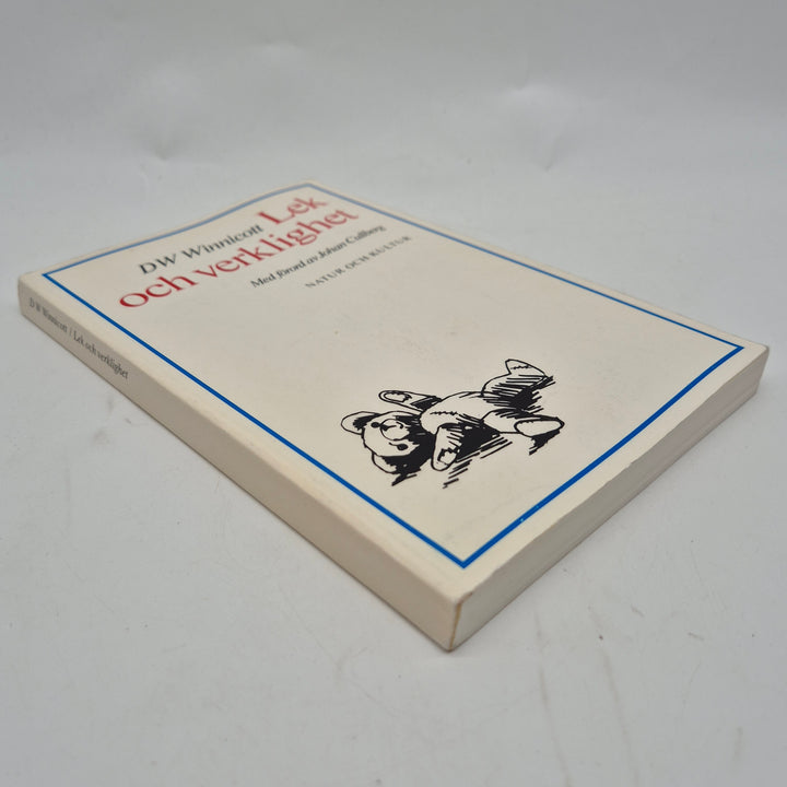 Lek och verklighet bok psykologi retro
