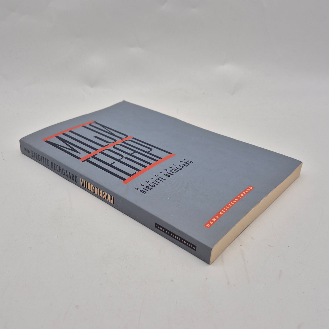 Miljøterapi bok psykologi retro design