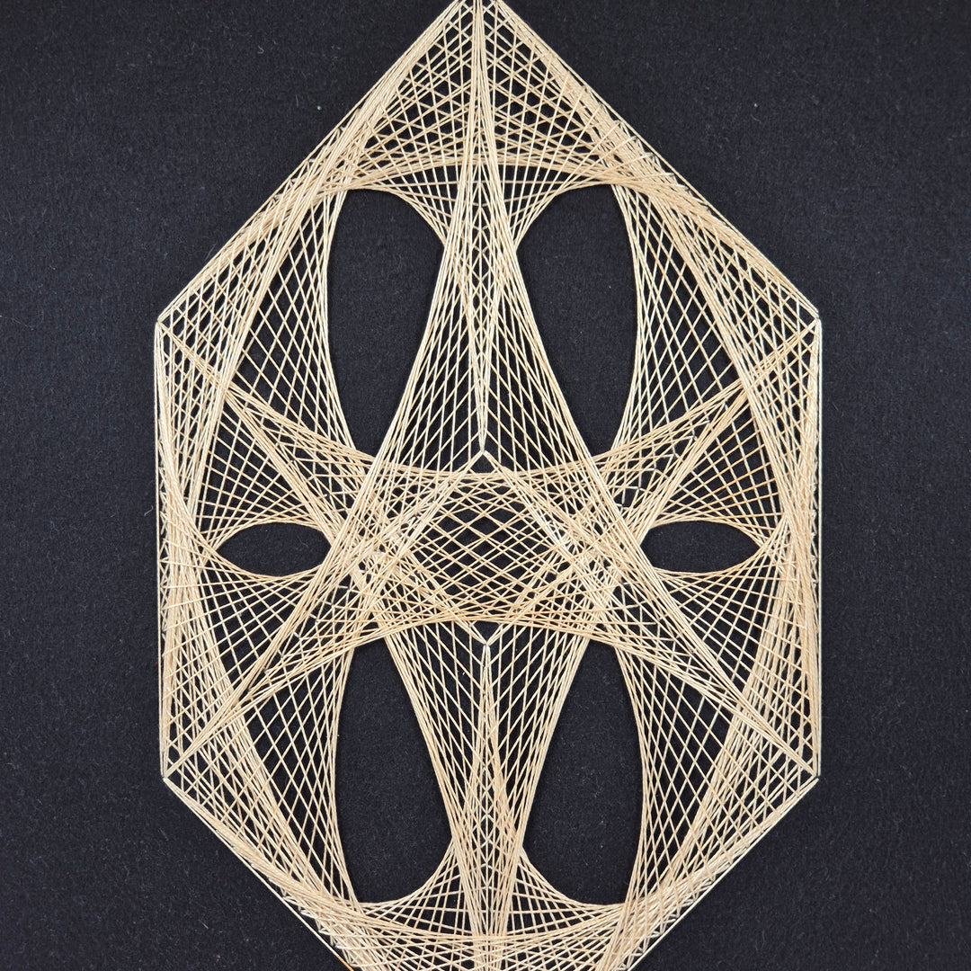 Retro string art tavla Stitcheroo geometriskt motiv