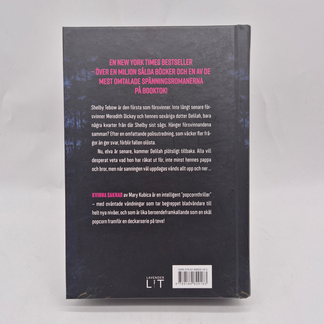 Kvinna saknad thrillerbok inbunden Lavender Lit