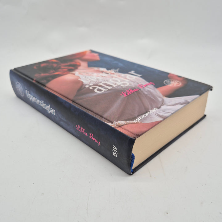 Upprorets änglar ungdomsbok inbunden B Wahlströms