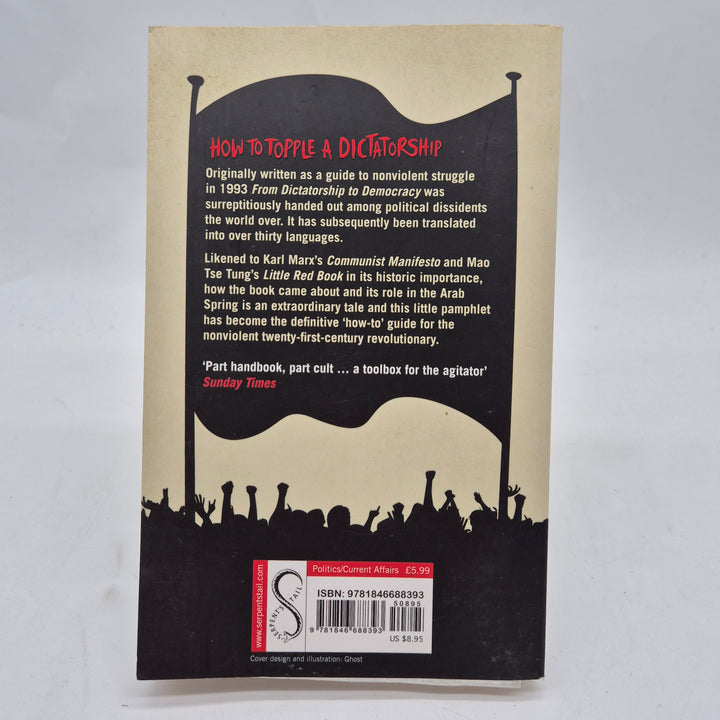From Dictatorship to Democracy pocketbok Gene Sharp