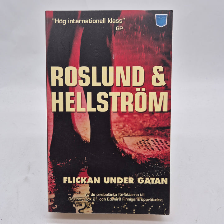 Flickan under gatan kriminalroman pocket begagnad