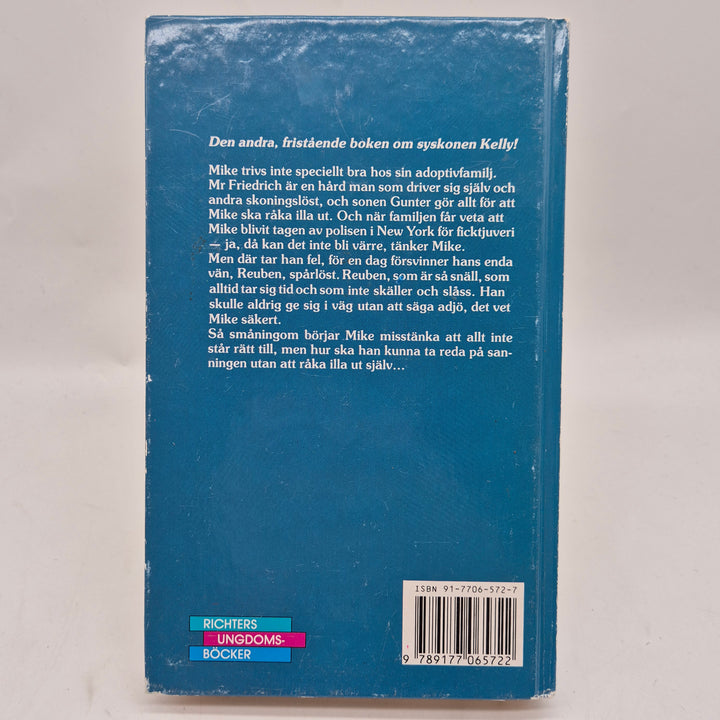 Retro ungdomsbok Misstänkt Joan Lowery Nixon