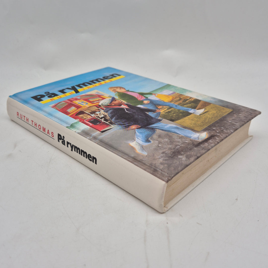 På rymmen ungdomsbok Ruth Thomas Bonniers