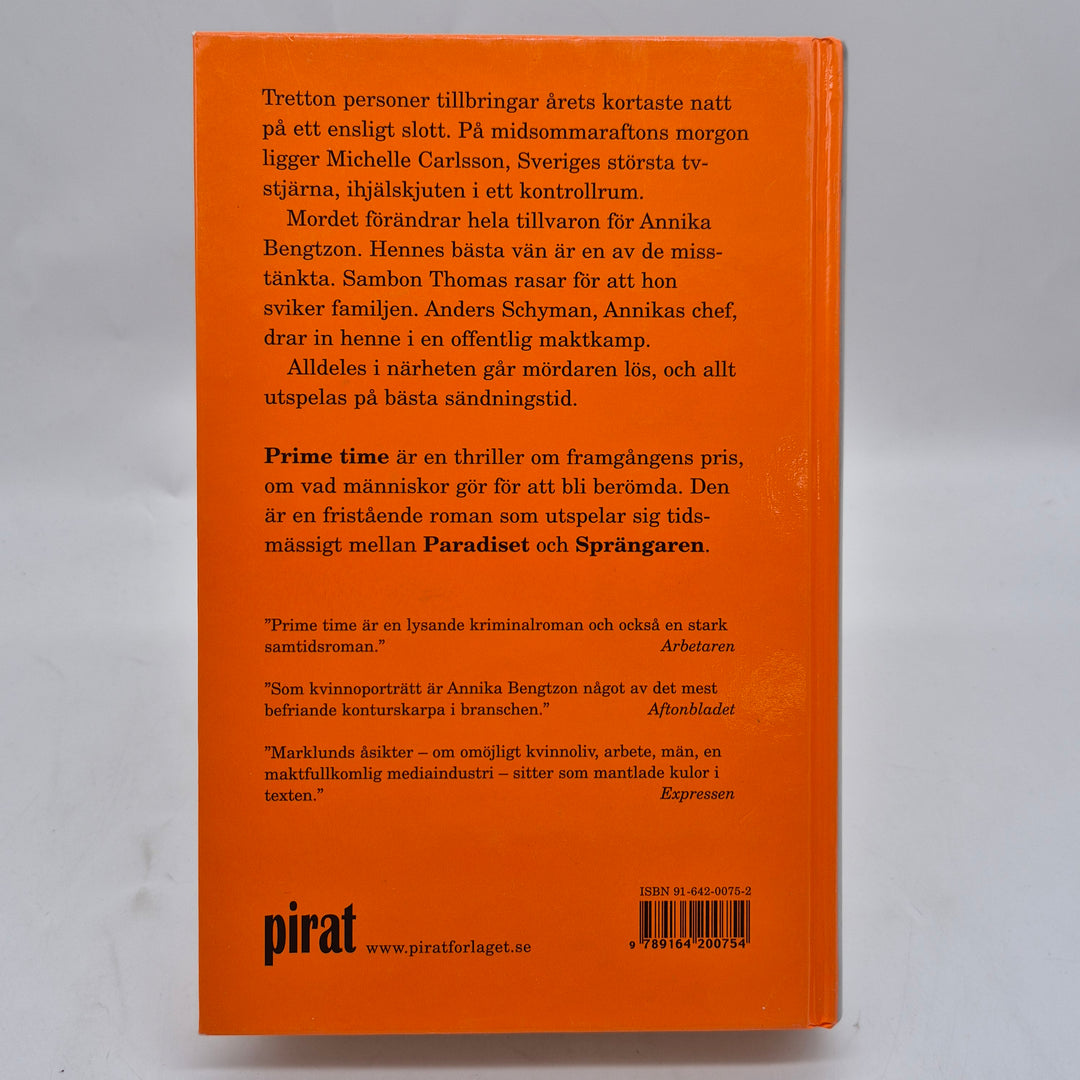 Prime Time kriminalroman Liza Marklund inbunden orange