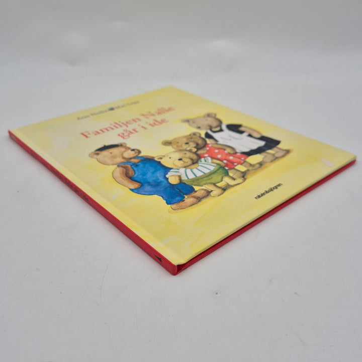 Familjen Nalle går i ide barnbok Rabén Sjögren