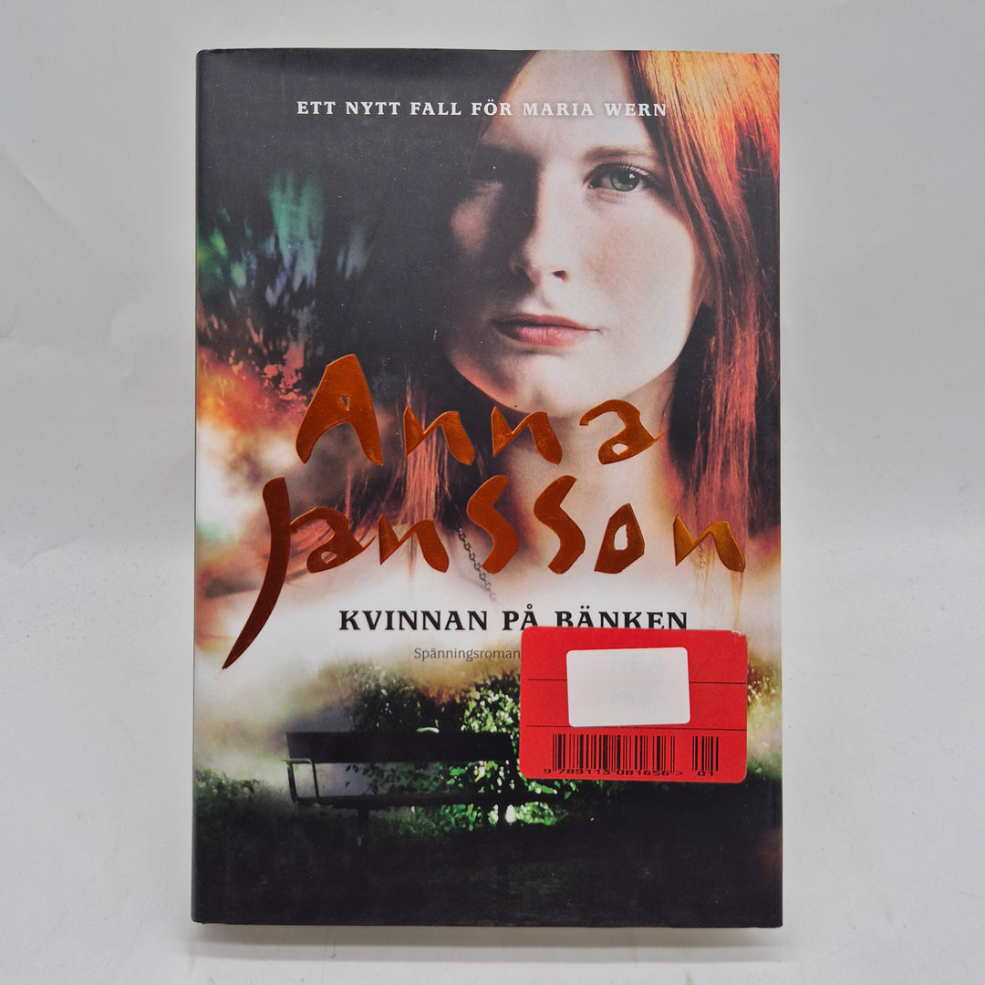 Kvinnan på bänken kriminalroman inbunden bok