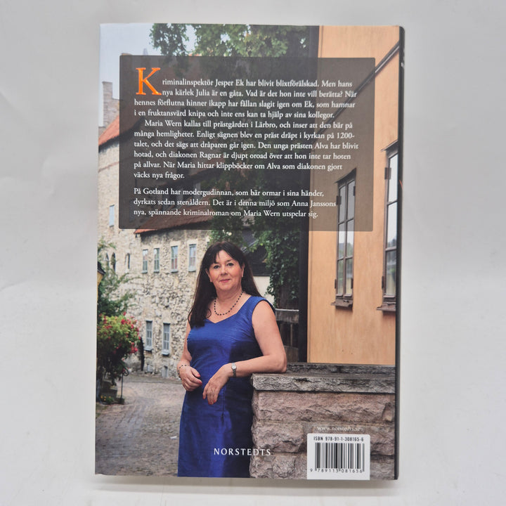 Kvinnan på bänken kriminalroman inbunden bok