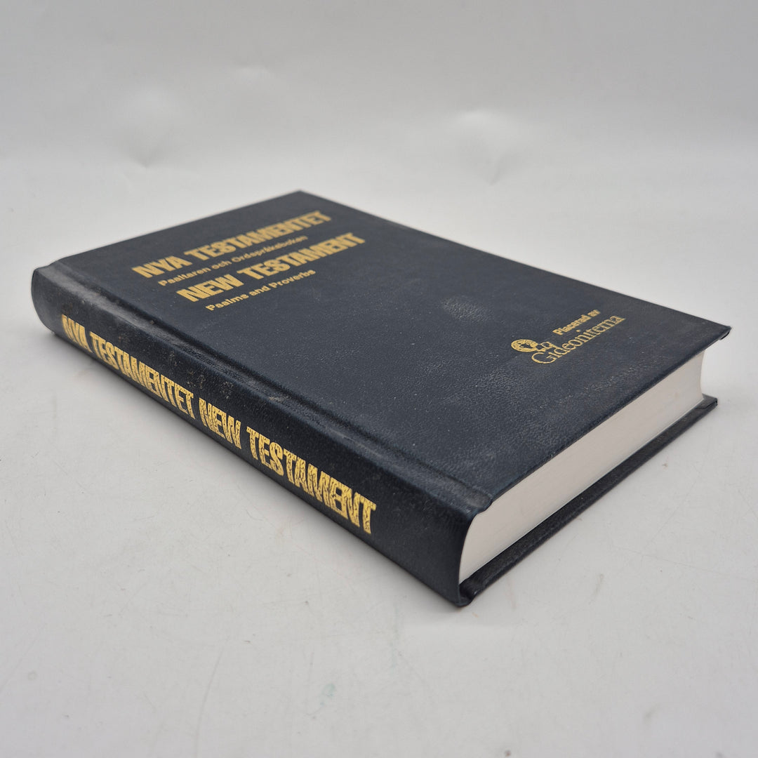 Tvåspråkig klassisk Gideonitbibel blå hårdband