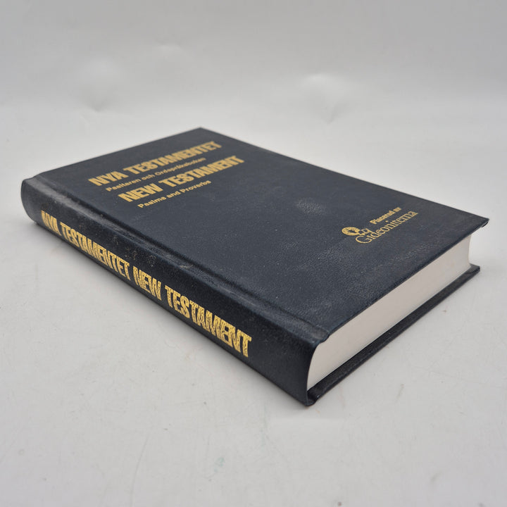 Tvåspråkig klassisk Gideonitbibel blå hårdband