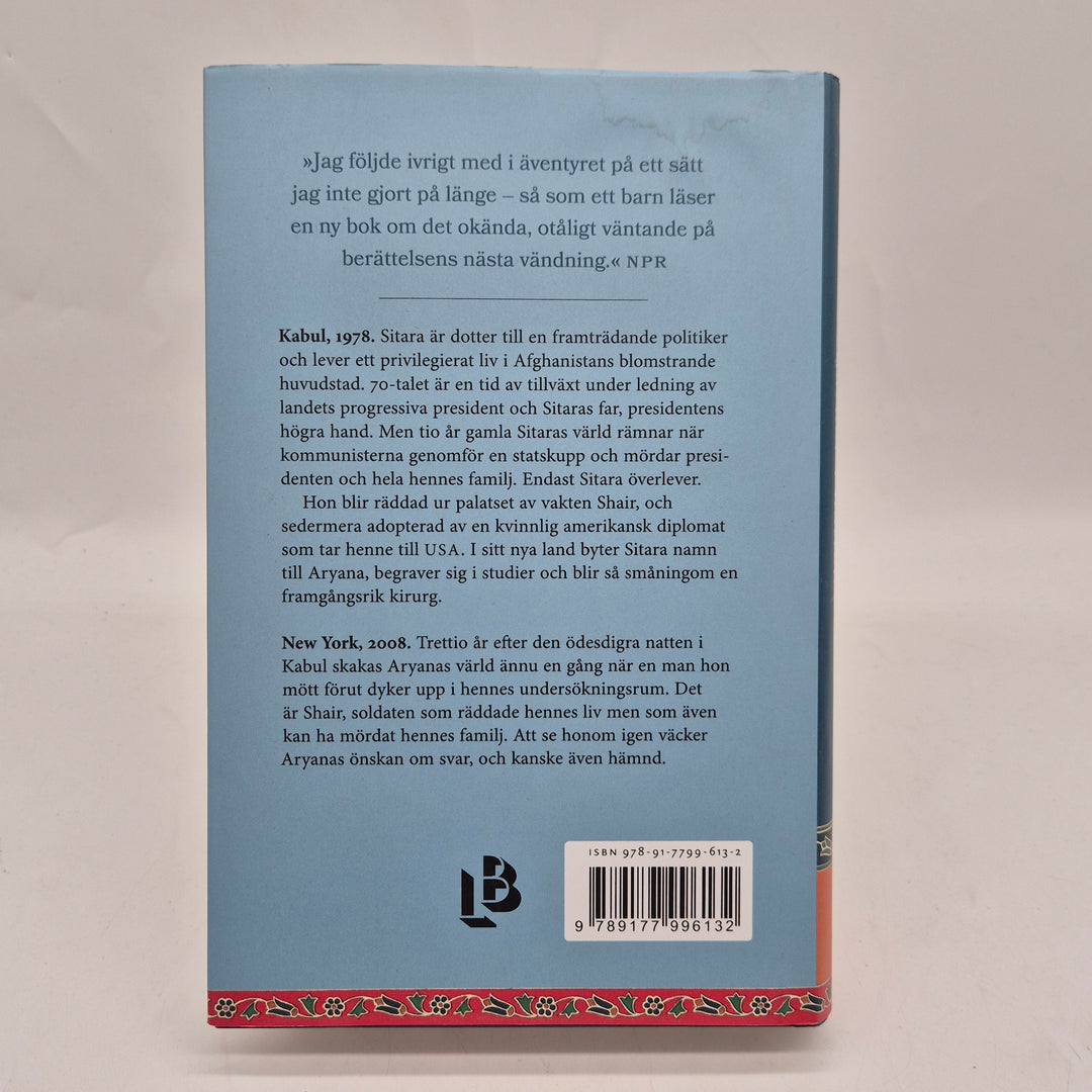 Stjärnor i natten inbunden roman LB
