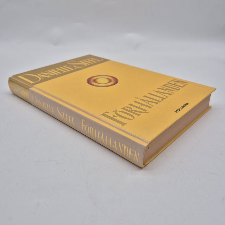 Förhållanden Danielle Steel gul inbunden roman
