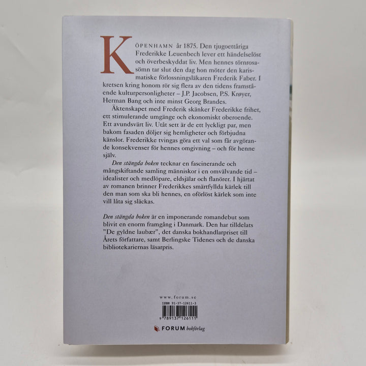 Den stängda boken inbunden roman historisk