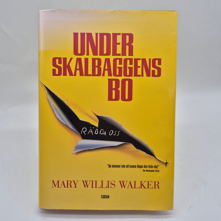 Under skalbaggens bo inbunden kriminalroman gul
