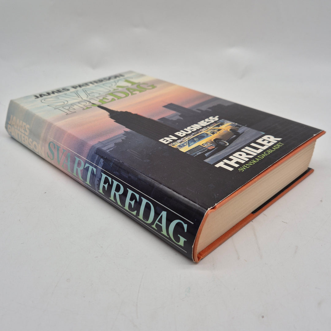 Svart fredag thrillerbok James Patterson retro
