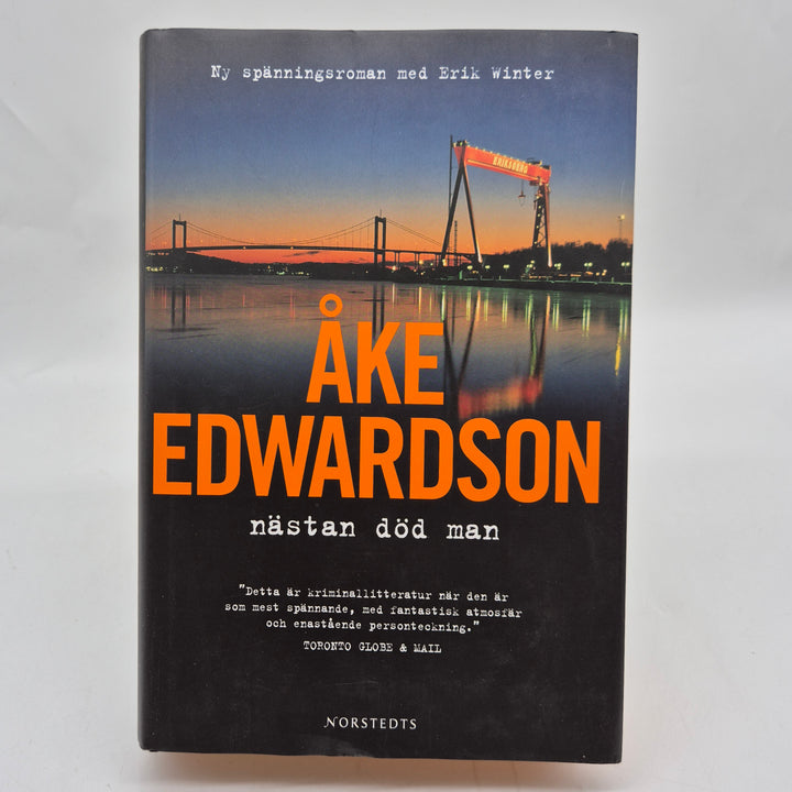 Nästan död man kriminalroman inbunden Åke Edwardson