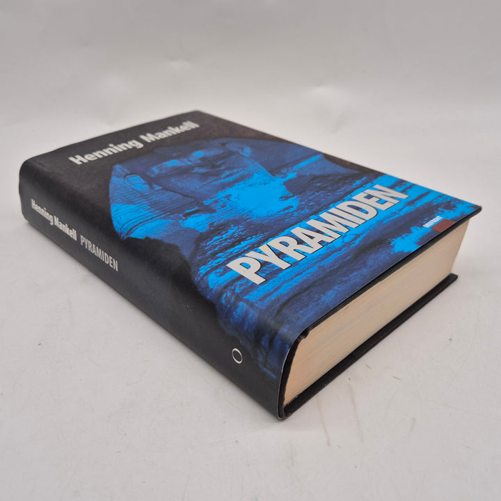 Pyramiden Henning Mankell inbunden kriminalroman Ordfront