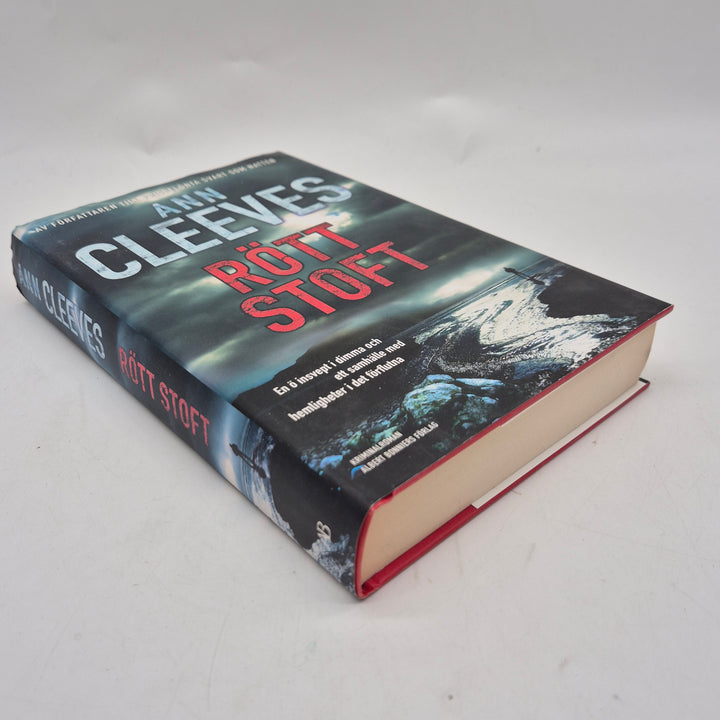 Rött stoft kriminalroman inbunden Ann Cleeves
