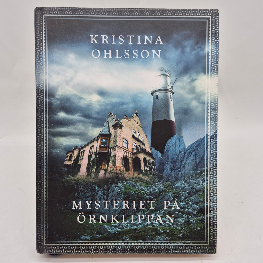 Mystieriet på Örnklippan barnbok inbunden begagnad