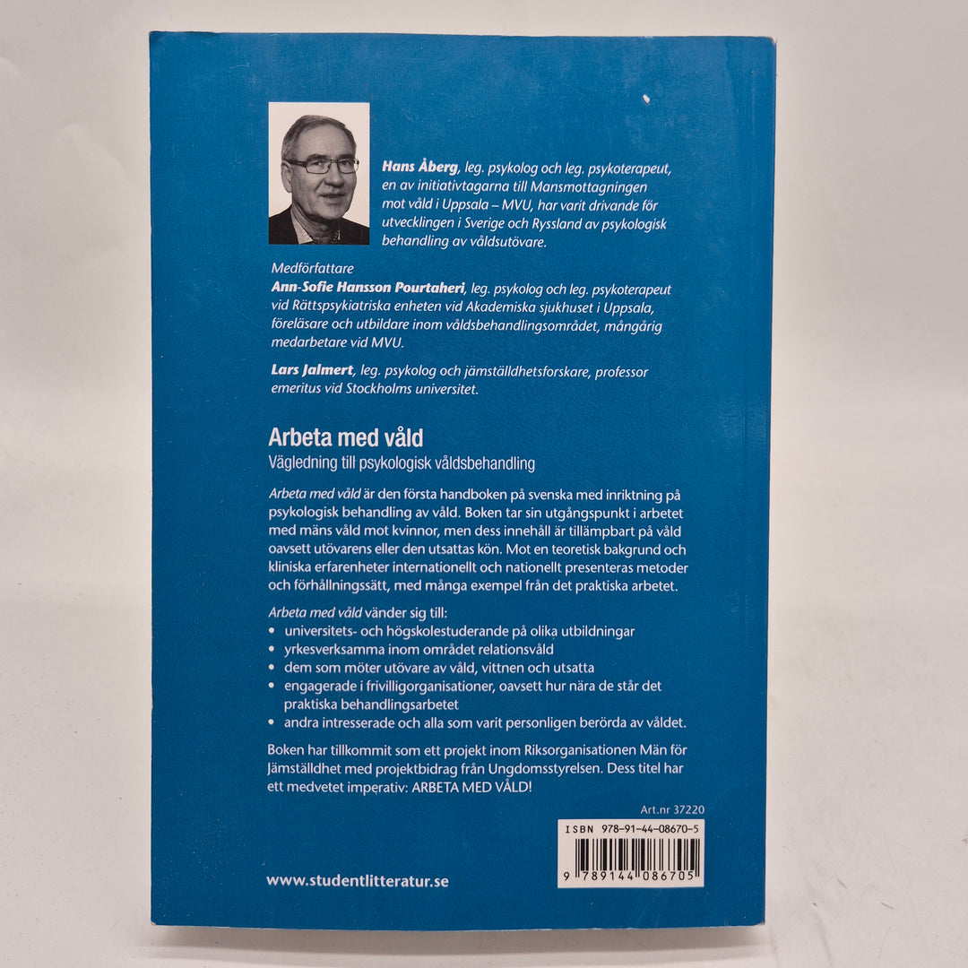 Arbeta med våld psykologibok Studentlitteratur begagnad