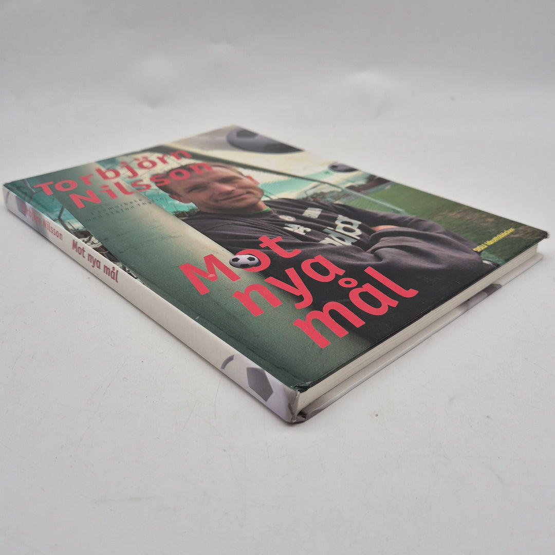 Mot nya mål sportbiografi inbunden bok