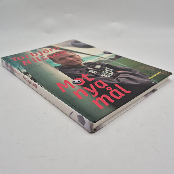 Mot nya mål sportbiografi inbunden bok