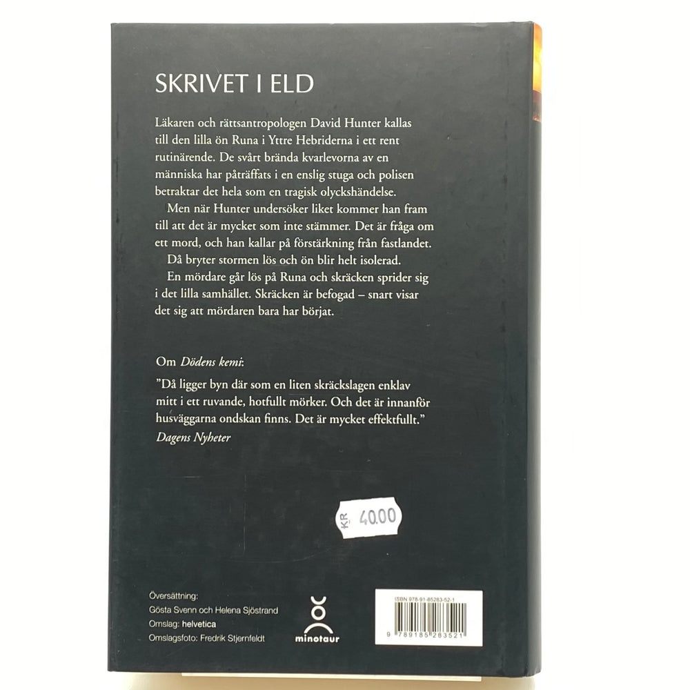 Simon Beckett Skrivet i Eld Kriminalroman Minotaur - Homy Secondhand Online
