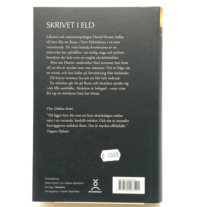 Simon Beckett Skrivet i Eld Kriminalroman Minotaur - Homy Secondhand Online
