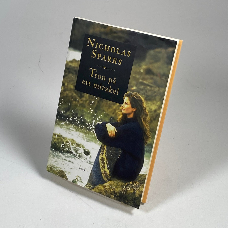 Nicholas Sparks Roman: Tron på ett mirakel - Homy Secondhand Online