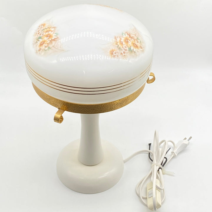 Antik vit bordlampa med blomstermotiv - Homy Secondhand Online