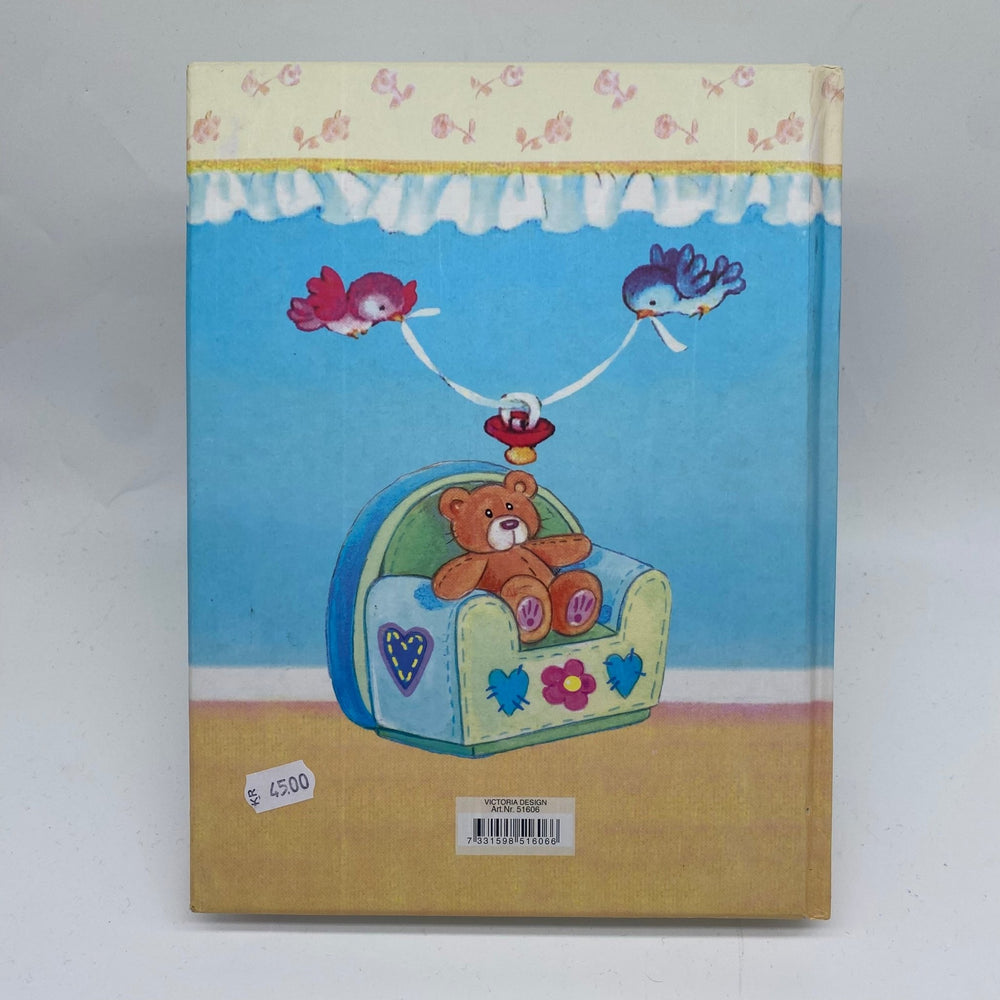 Charmig babybok med nalle och fåglar - Homy Secondhand Online