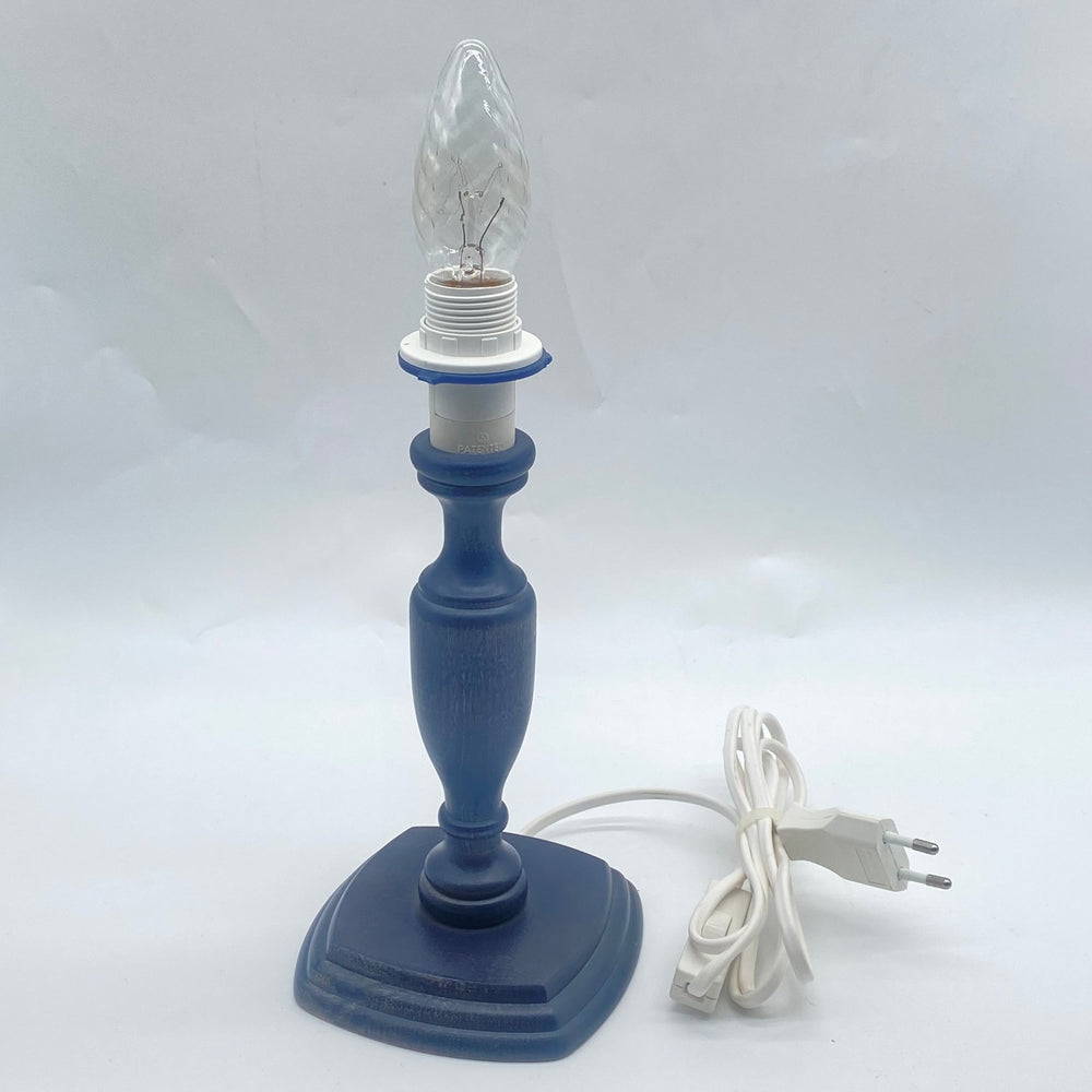 Blå lampa i trä med kristallprisma - Homy Secondhand Online