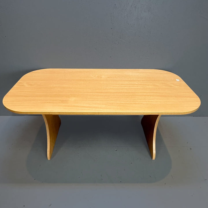 Modern Träsoffbord med Hylla 130x70x53 cm - Homy Secondhand Online