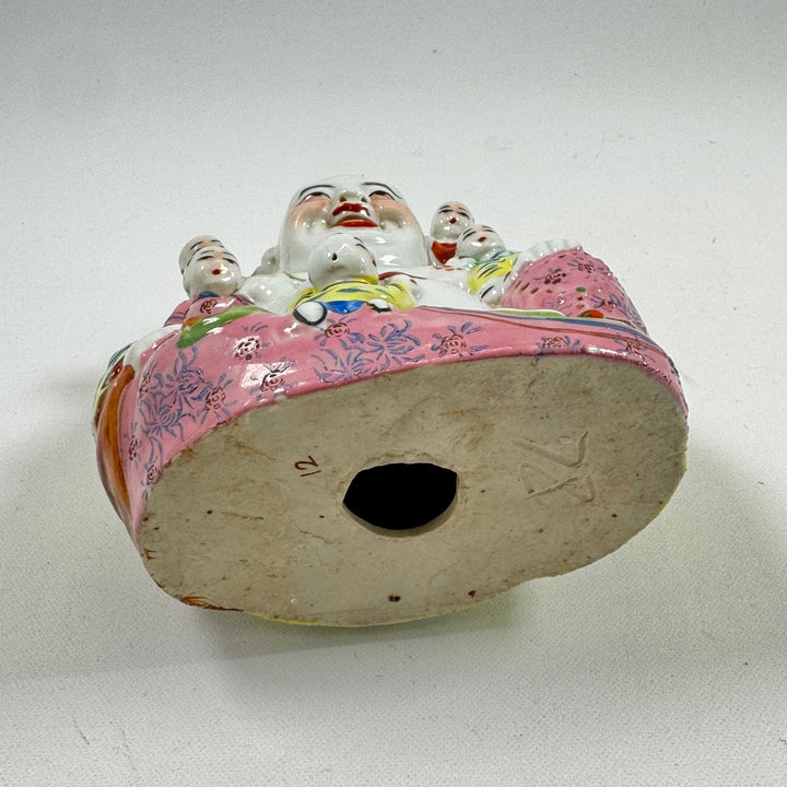 Färgglad Keramik Buddha med Lekfulla Barn - Homy Secondhand Online