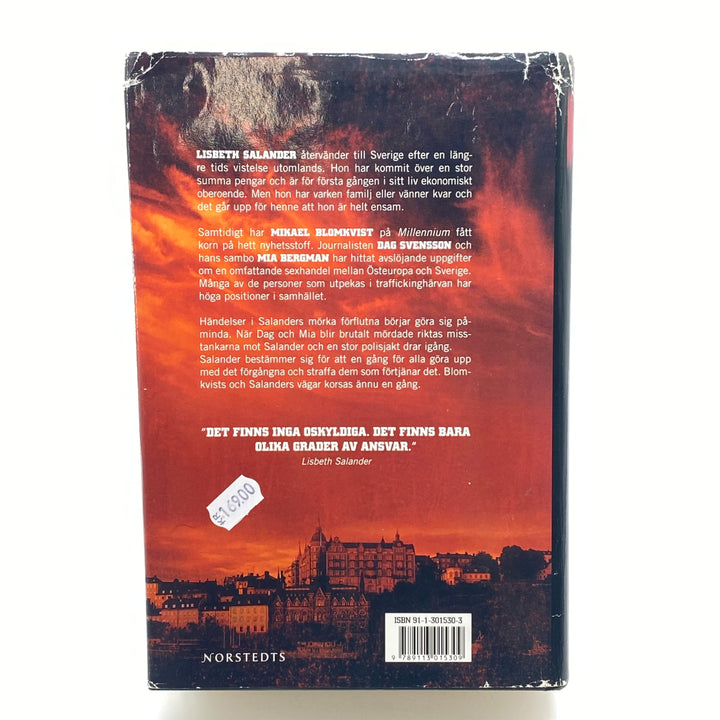 Klassisk bok "Flickan som lekte med elden" Larsson